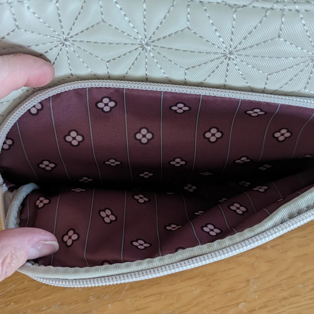 Lug SVL Quilted Flyer Crossbody Bag in Pebble - Picture 5 of 6